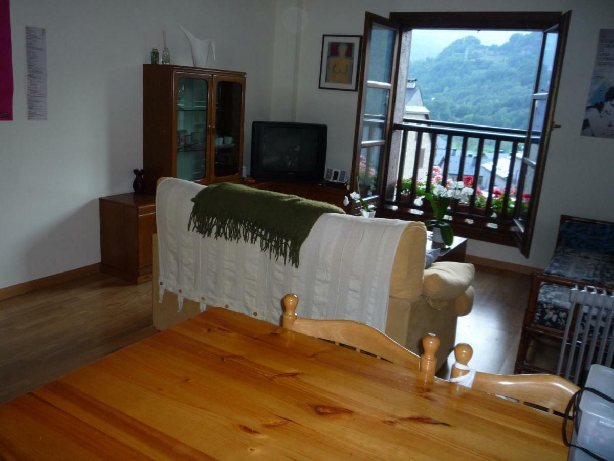 Vistas Espectaculares, Wifi Y Parking Appartement El Pueyo de Jaca Buitenkant foto